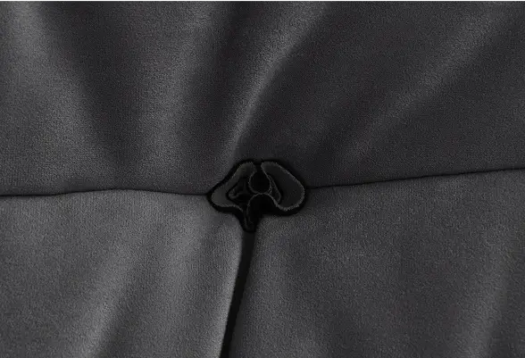 Rose Button-Tufted Design