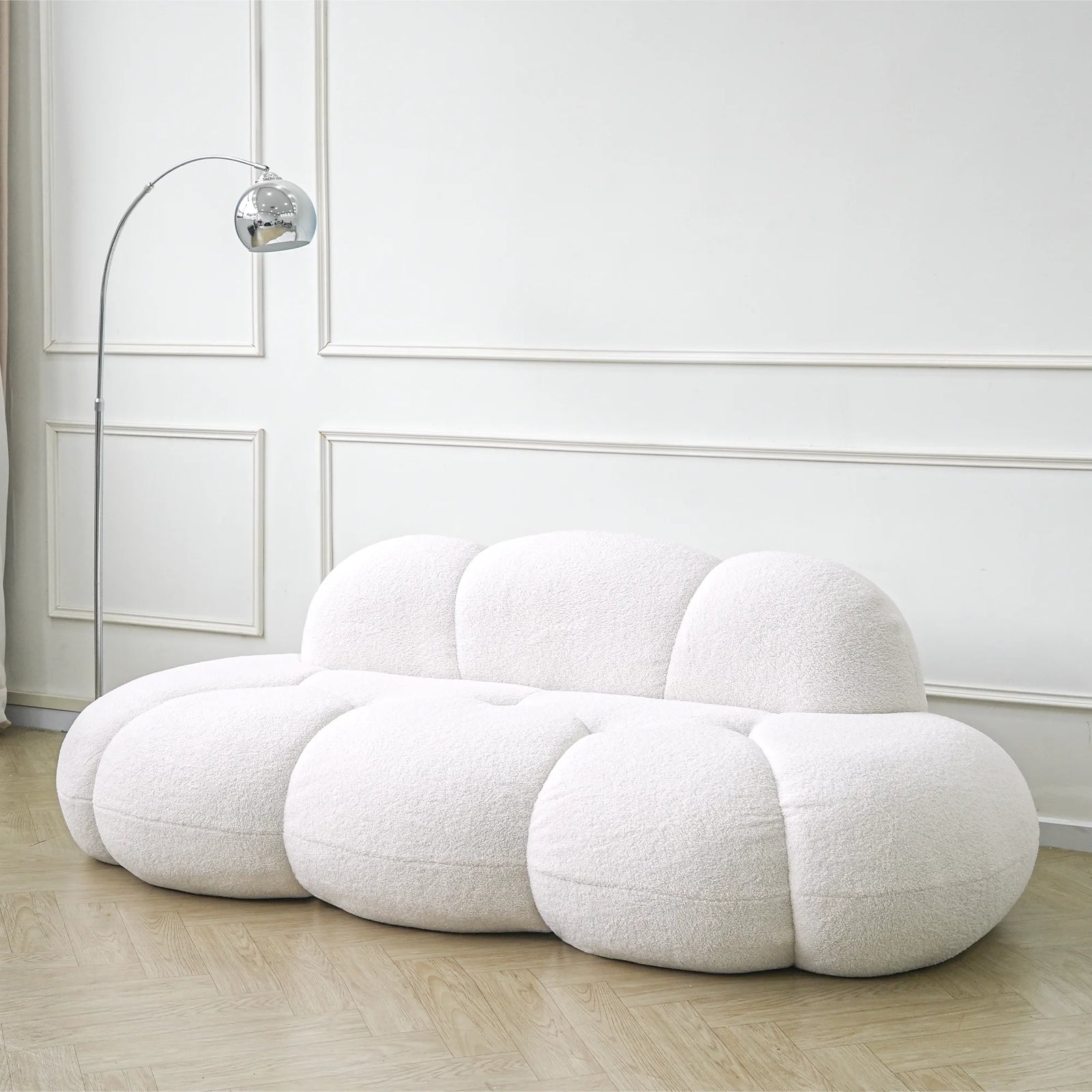 Seccionales de sofá esencial de 3 asientos de terciopelo Teddy blanco | 1 pieza, tela de terciopelo Teddy, diseño compacto