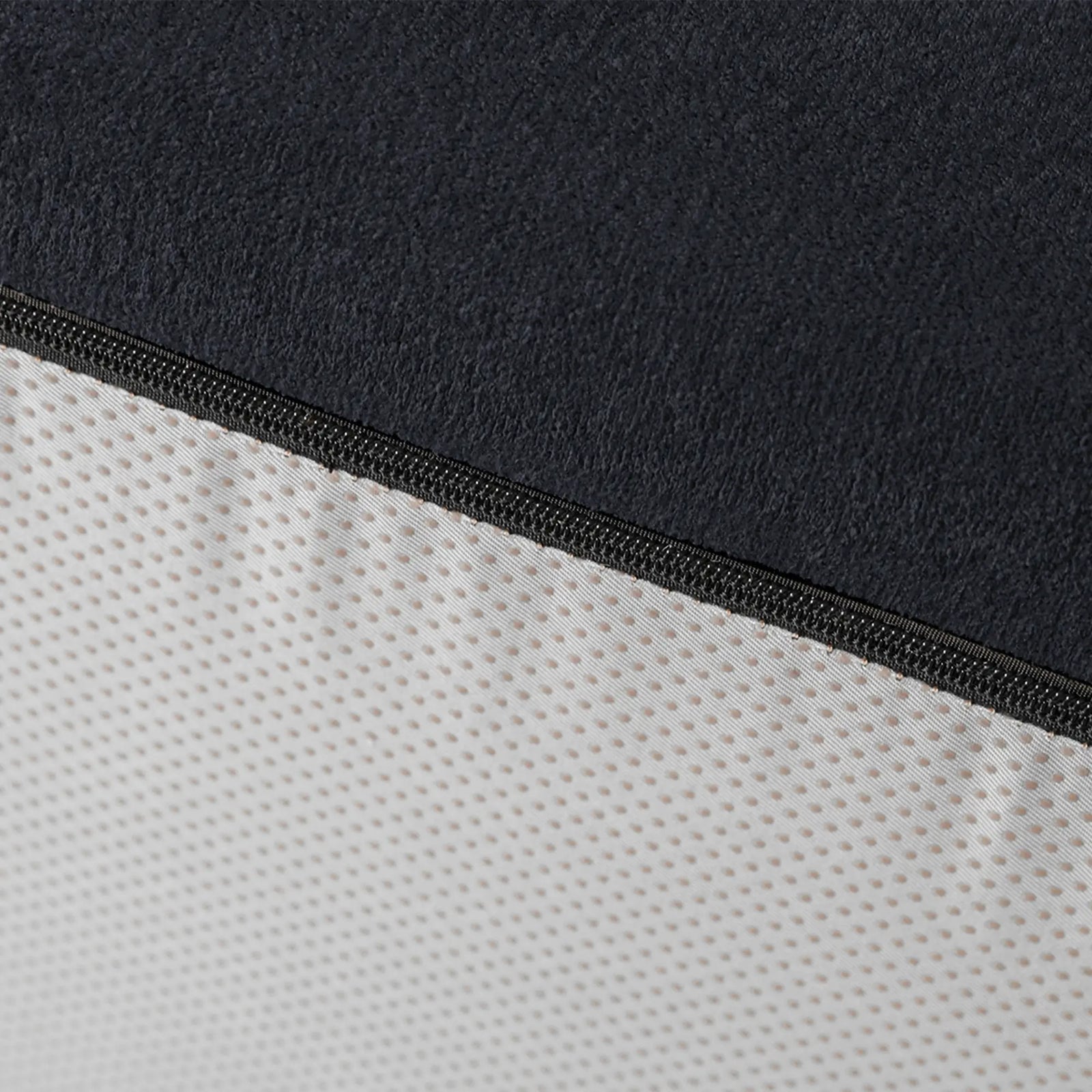 Sofá modular en forma de U Matrix de 3 plazas, color negro | Juego de 5 piezas (incluye 2 otomanas), tapizado en terciopelo Cloud, diseño espacioso.