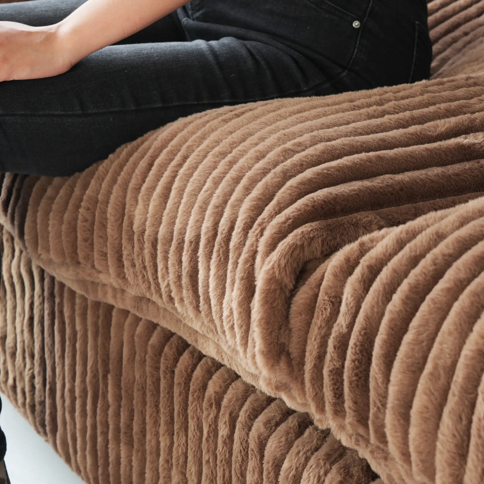 Sofá de dos plazas Deluxe Cloud, color marrón, lavable | 2 piezas, tela de felpa, diseño modular
