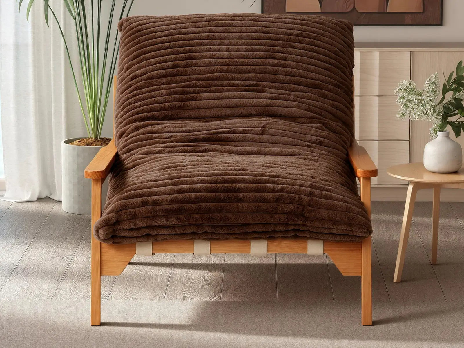Modern 1-Seater Brown Small Space Accent Chair | 1-Piece, Plush Fabric, Solid Wood Frame, Flat Wooden Arms