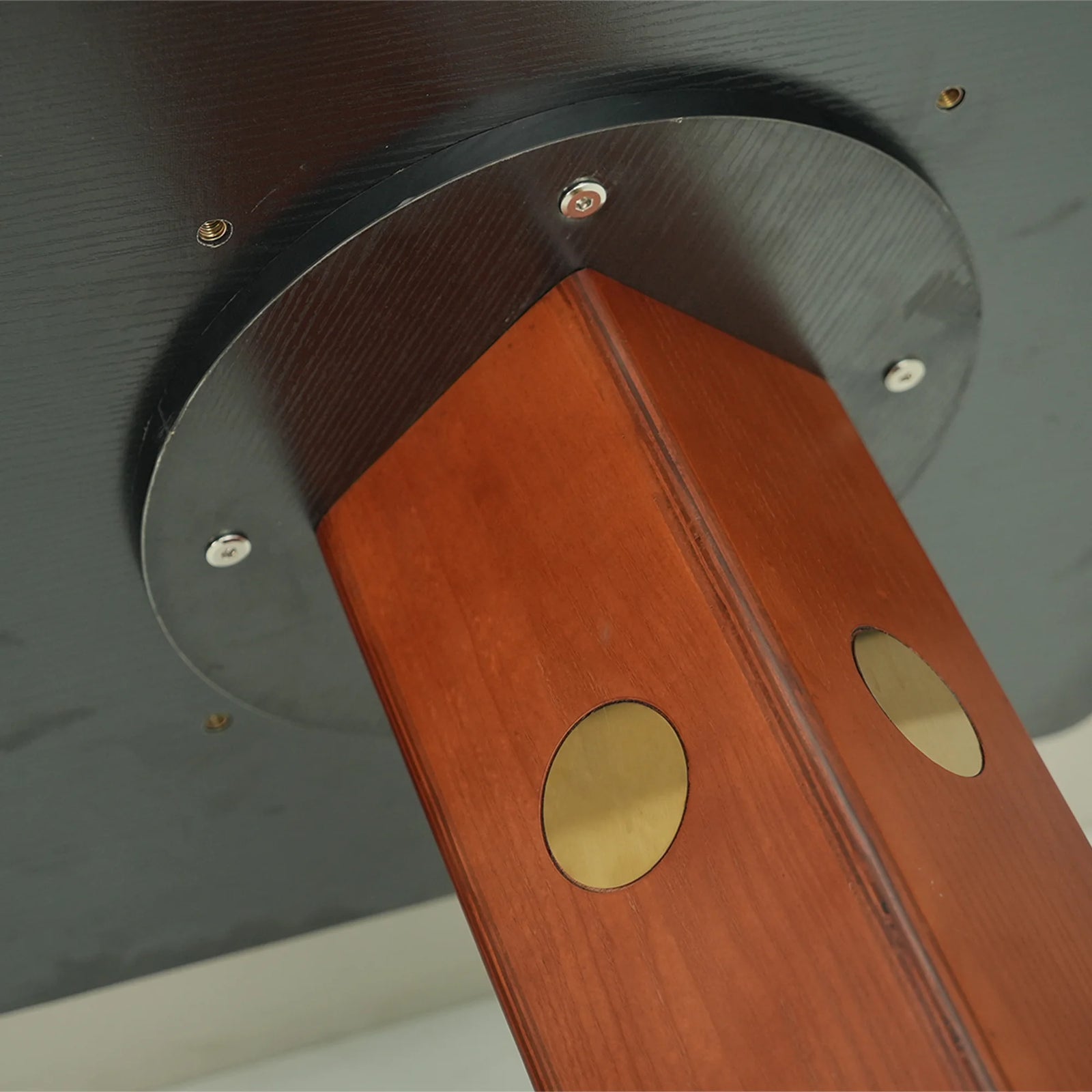 Mesa de bistró Nero de piedra sinterizada | Pandora cuadrada de 86 cm con base de madera