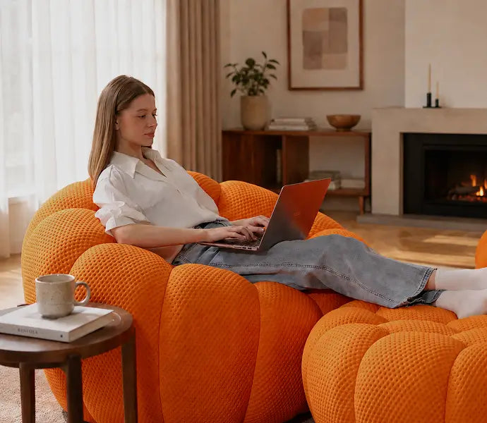 WORK OR LOUNGE